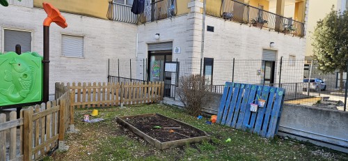 Putignano 2000 Locale Angolare Ideale Per Ufficio, Ottimo Stato.